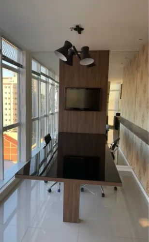 MESA / PAINEL / PAINEL DIVISOR DE AMBIENTE RIPADO