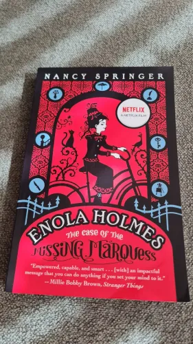 Livro Enola Holmes - Nancy Springer