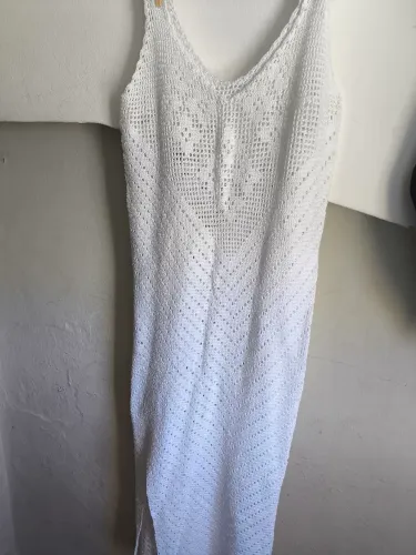Vestido de Crochê Branco - Elegância e Conforto