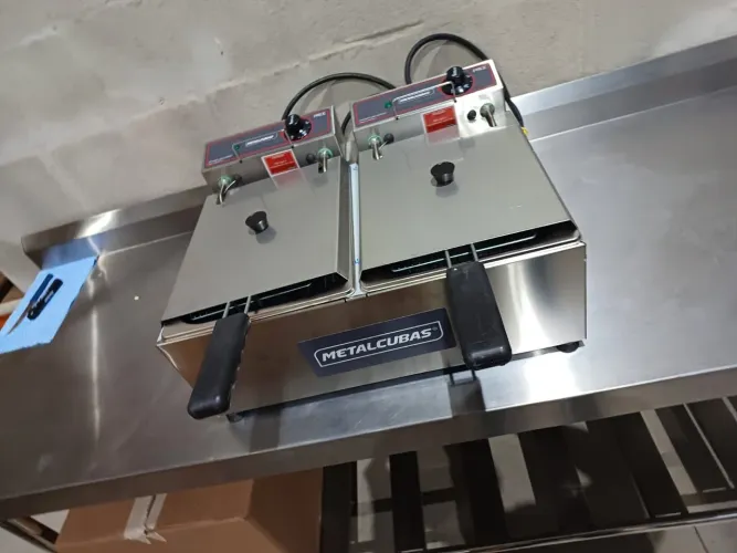 Fritadeira dupla elétrica 10L Metalcubas - Marcos