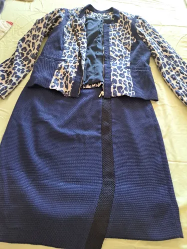 Conjunto de saia e casaco