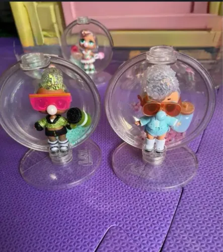Bonecas LOL Glitter Globe cada uma 100 reais
