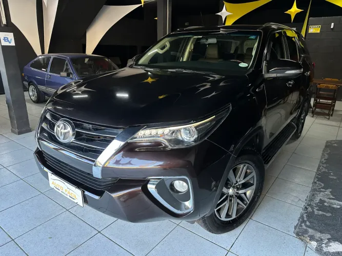 Hilux SW4 SRX 4X4 2.8 Diesel. Aut 7 Lugares, 4 pneus novos, nova de verdade, confira! 2016