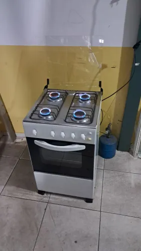 Fogão Esmaltec 4 bocas, com acendedor automático 