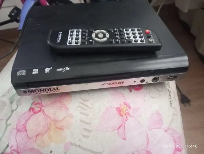 DVD Player Mondial com Karaokê e USB