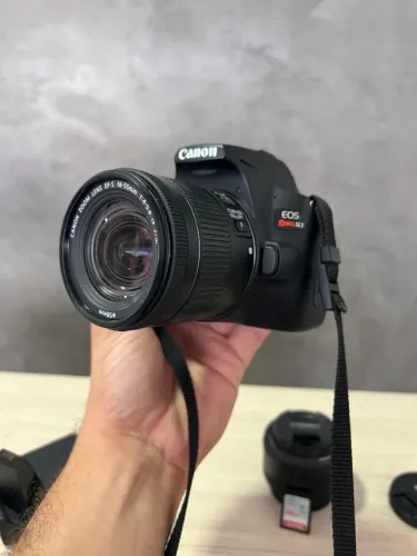 Câmera Canon Rebel SL3 + acessórios