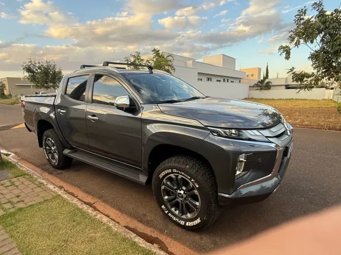 Mitsubishi L200 Triton Sport HPE-S 2.4 CD Dies. AUT 2022