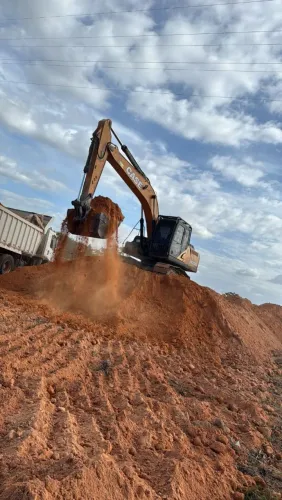 Aluga-se Escavadeira hidráulica 2018