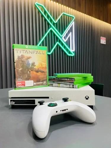 Xbox one s com garantia pronta entrega - avance hoje 
