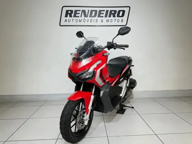 Honda ADV ano 2023 com 11.000km unica dona