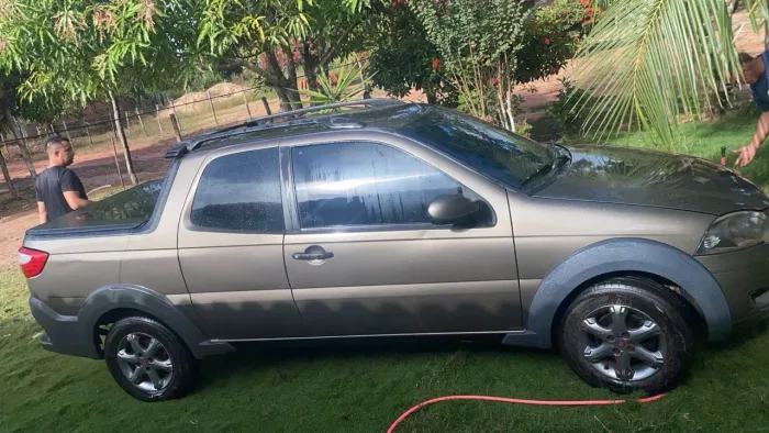 Fiat Strada Trekking 1.6 16V Flex CD 2015