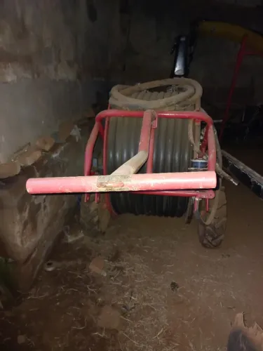 Carretel irrigat e motobomba com motor bufallo 13cv diesel e bomba thebe rl 16/3 ano 2023.