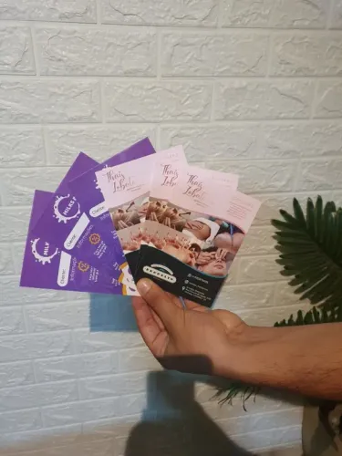 Panfleto promocional personalizado para divulgação