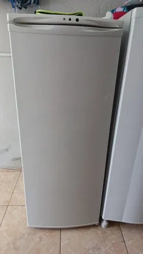 Geladeira Vertical - Ideal para sua cozinha!