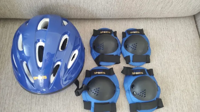 Capacete P Bel sports + joelheiras + cotoveleiras