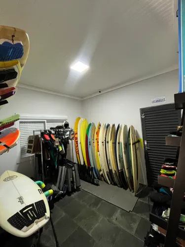 SOS SURF STORE - PRANCHAS, EQUIPAMENTOS, CONSERTOS.