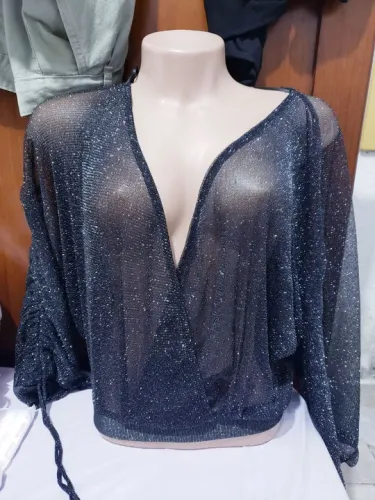 Blusa de renda preta