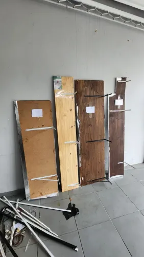 Lote de madeiras para bancada e prateleiras 