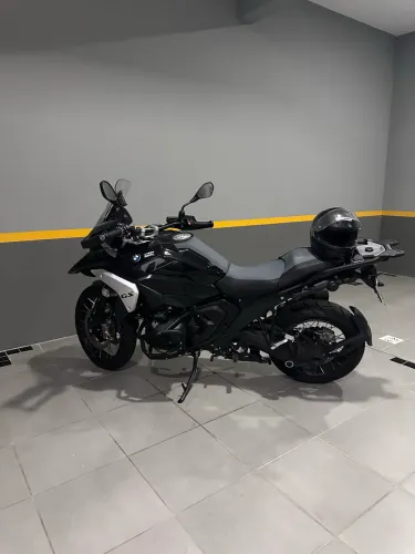 BMW R1300 GS Triple Black - 25/25 - Apenas 2.000km - Moto novíssima! Único dono!