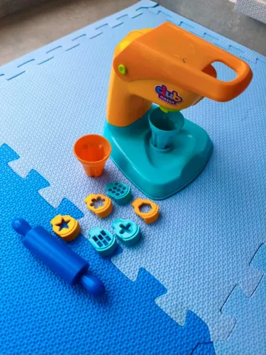 Máquina de Massinha Modelar Sorvete