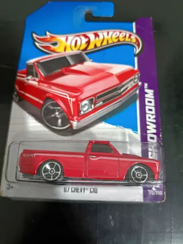 HOTWHEELS 67 Chevy C10 VERMELHO