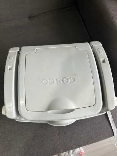 Cadeira de alimentação infantil