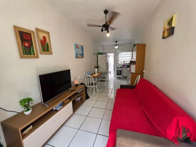 Casa de condomínio à venda em Praia Grande no bairro Aviação com 01 dormitório