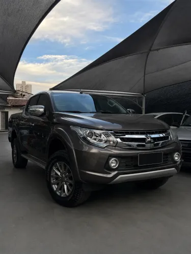 Mitsubishi L200 Triton Sport HPE-S 2.4 CD Dies. AUT 2019