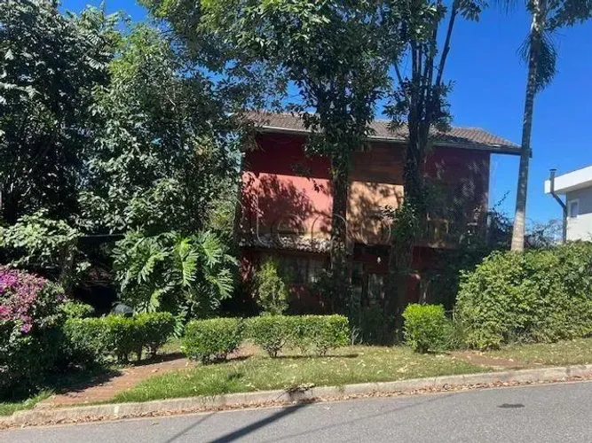 Casa à Venda no Condomínio Marambaia em Vinhedo, no bairro Marambaia.