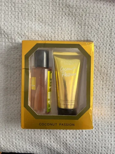 Conjunto body splash e creme corporal Victoria Secrets 