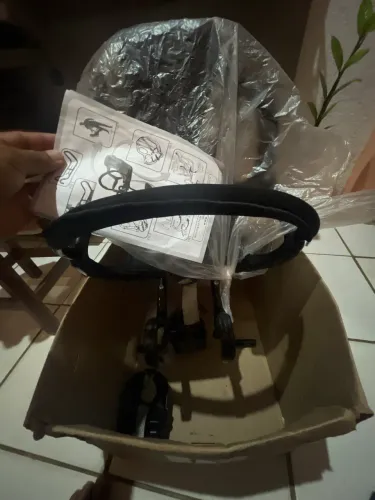 Cadeirinha para bicicleta nova motivo da venda meu filho ficou com medo 
