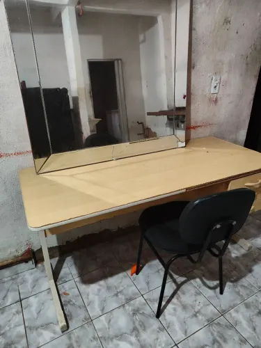 MESA DE ESCRITÓRIO + ESPELHO