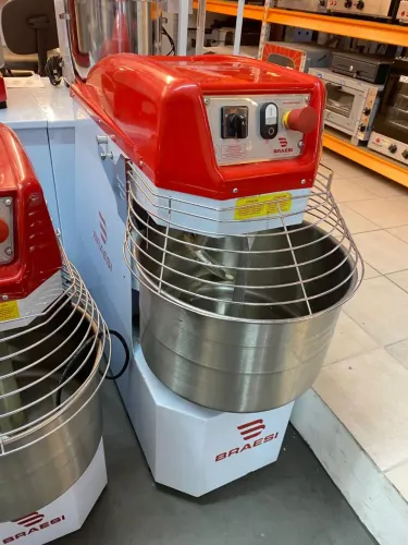 NZ. Amassadeira espiral 25 kg BRAESI