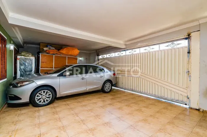 Casa à venda no bairro Água Branca