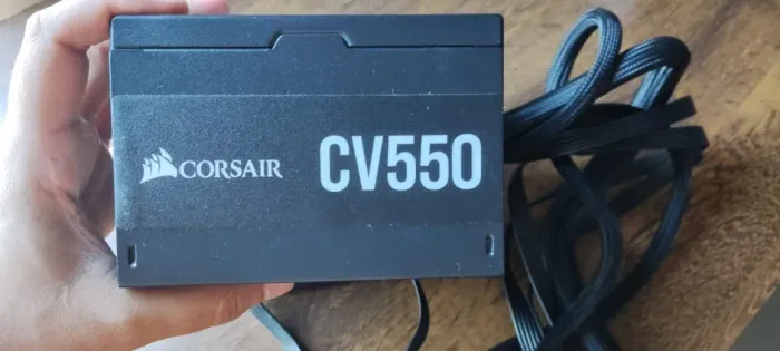 Fonte Corsair CV Series CV550 80 Plus Bronze 550W