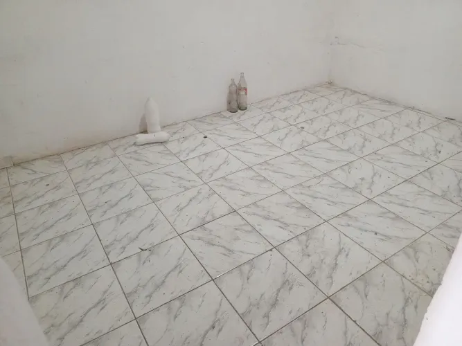 Vendo ou troco , casa 50, MIL , por carro ou moto, ! Titan, BROZ, LANDER, paraíso do Sul