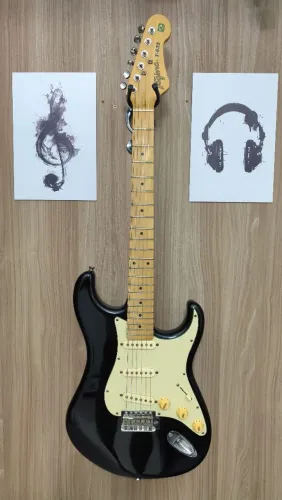 Guitarra Tagima Stratocaster t-635