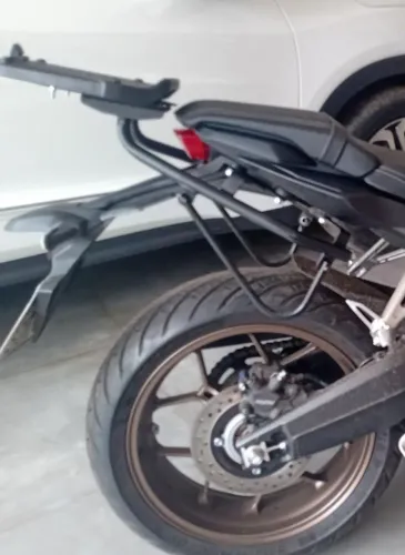 Suporte de baú+ afastador alforges CB650R