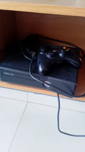 Xbox 360 com jogos no HD controle sem fio