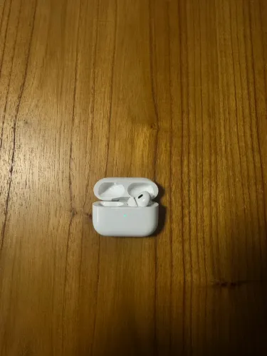 Estojo + Fono da Direita AirPod Pro 2 em ótimo estado