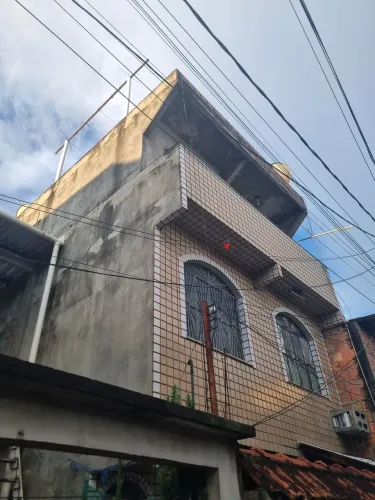 Prédio com 6 kitnets a venda