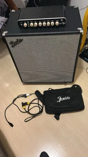 Amplificador para baixo Fender Rumble 800 Head