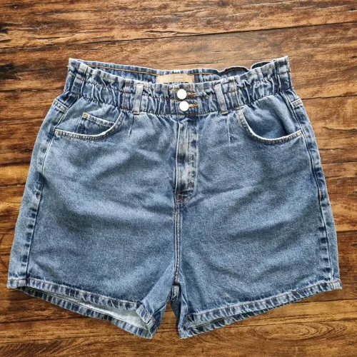 Shorts jeans 46 peça em excelente estado de conservação