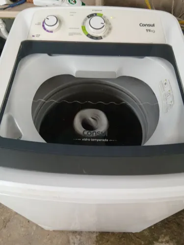 Máquina de lavar roupas cônsul