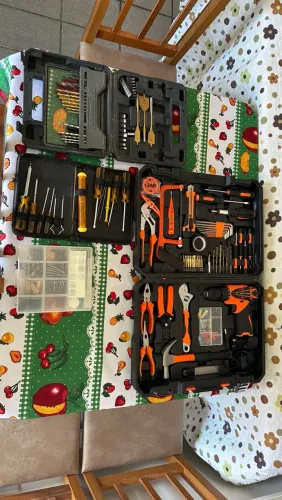 Kit Completo de Ferramentas com Parafusadeira 12V + Maleta