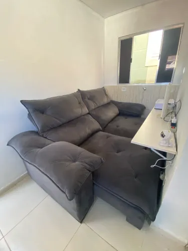 Sofá Retrátil e Articulado em Suede Veludo Cinza Escuro Molas Ensacadas semi novo