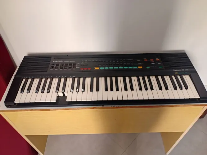 Teclado Casiotone CT-660 (PARA RESTAURO)