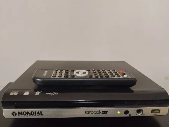 DVD Player Mondial Karaokê USB D-15
