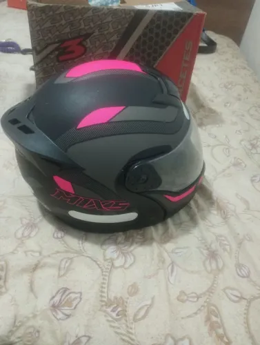 Capacete feminino