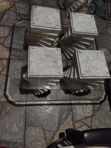 MESA DE CENTRO.TAMPO DE VIDRO PÉS DE MÁRMORE 